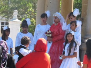 Cape Malay wedding-bride with bridesmaids