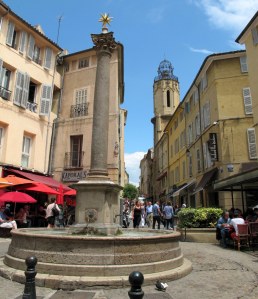 cafes around a fountain, Aix-en Provence